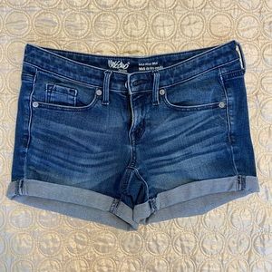 Mossimo Women’s Mid Rise Jean Shorts Size 00